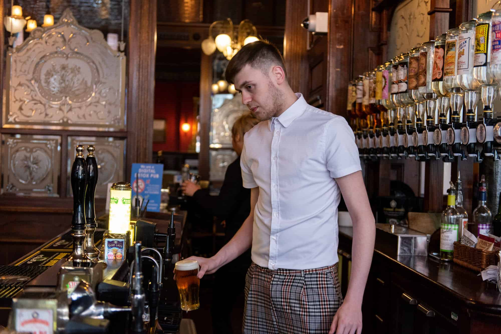 pub-manager-jobs-samuel-smith